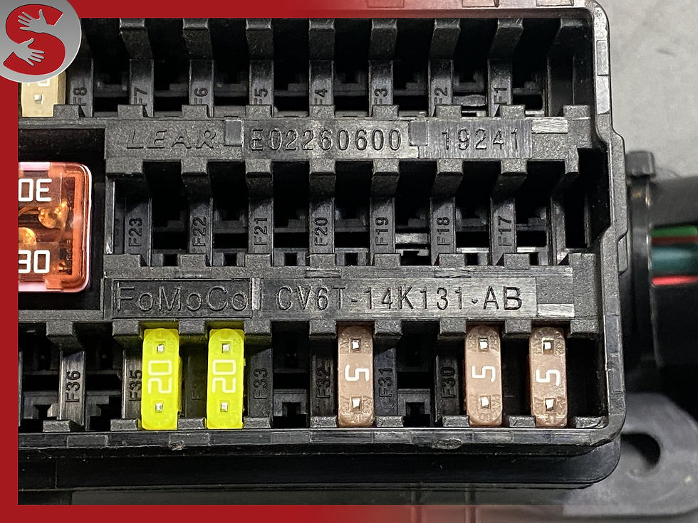Thumbnail: 2013-2016 Ford Escape Fusebox Fuse Box Relay Module 173523