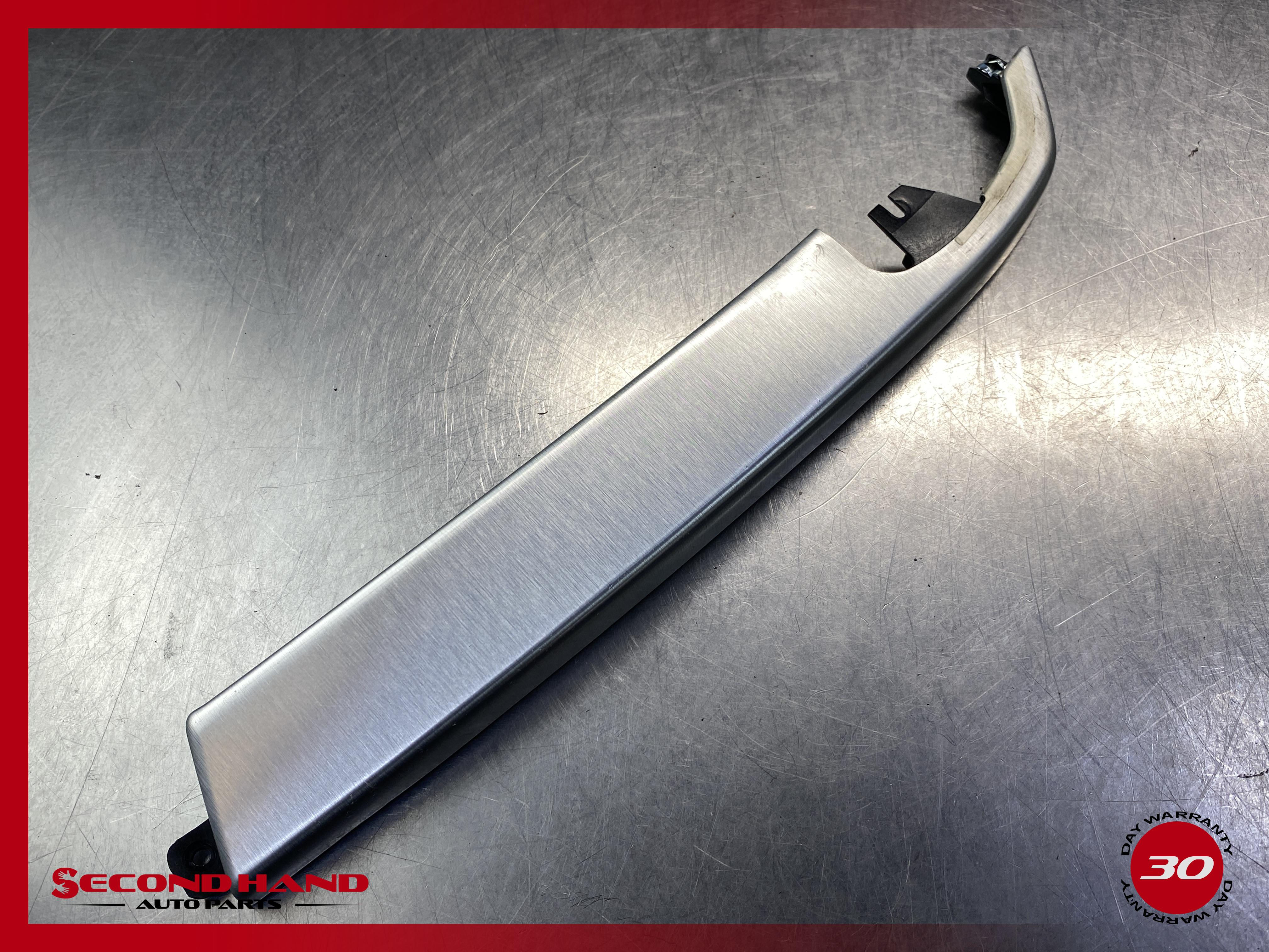 2015-2019 ROVER DISCOVERY SPORT LEFT DRIVER FRONT CENTER CONSOLE SIDE PANEL OEM