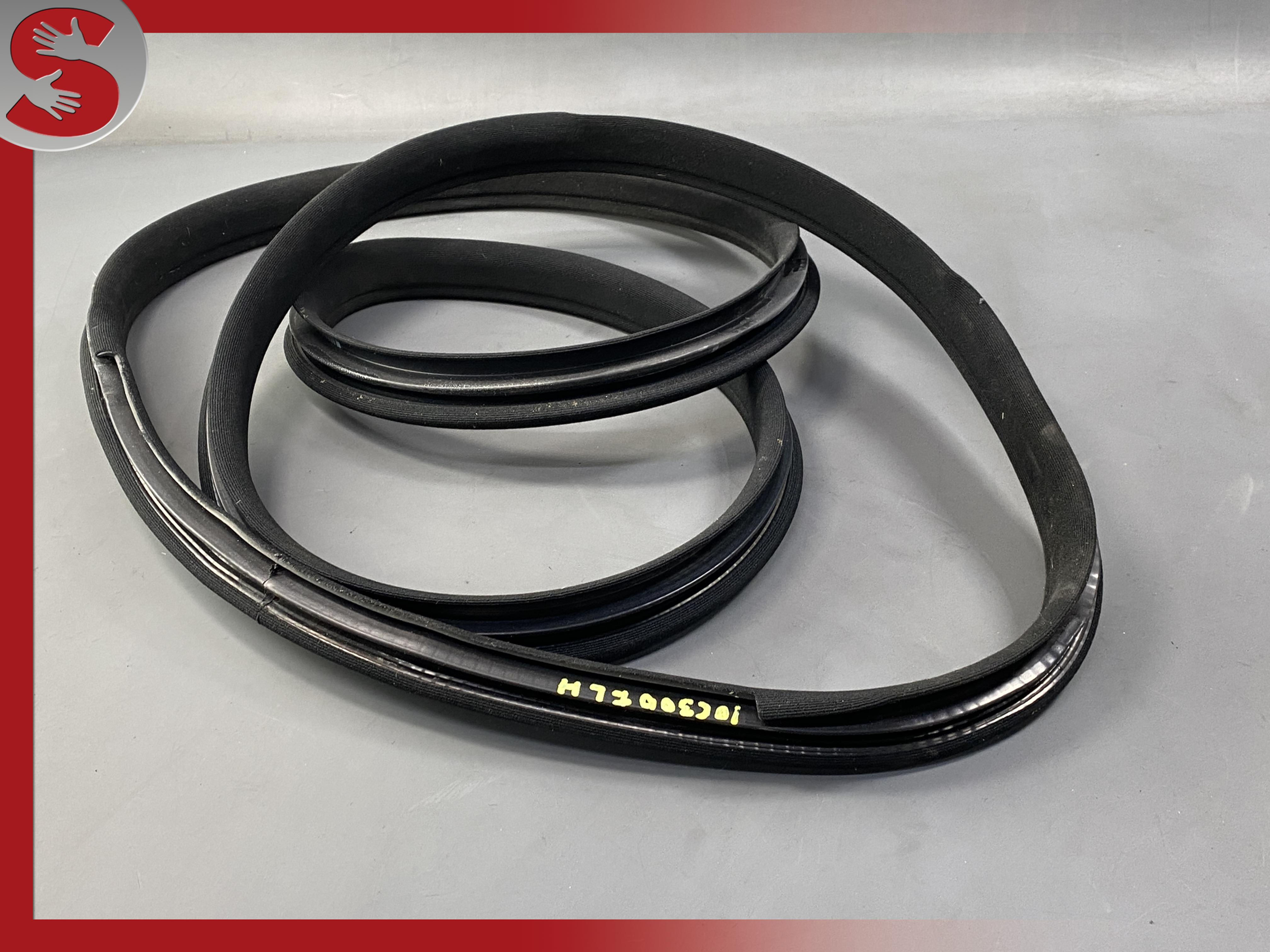 2008 - 2014 OEM MERCEDES-BENZ C300 FRONT LEFT SIDE DOOR SEAL WEATHERSTRIP RUBBER
