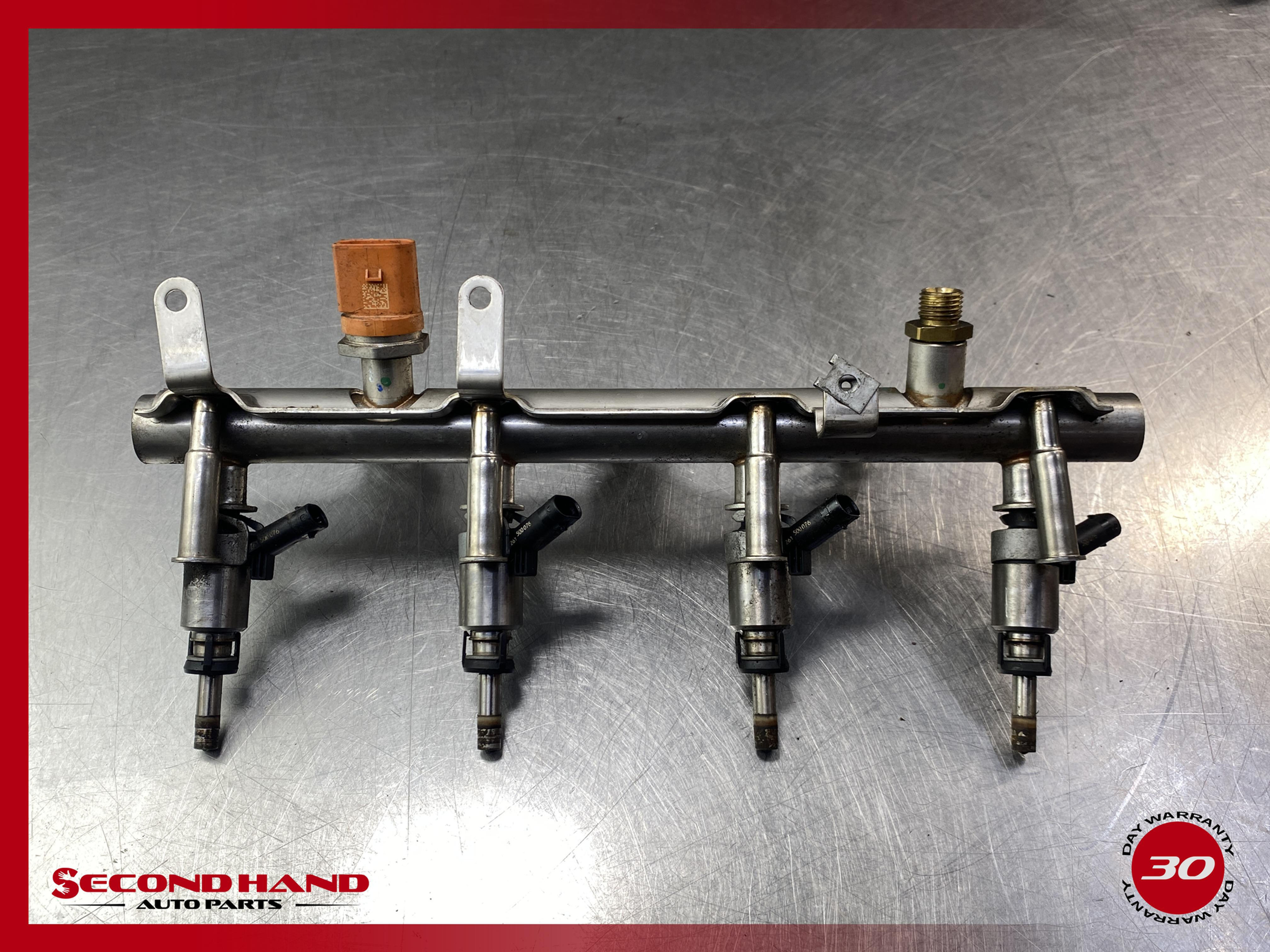 08-12 Audi A4 A5 Fuel Injectors Rail 06J133317M Oem