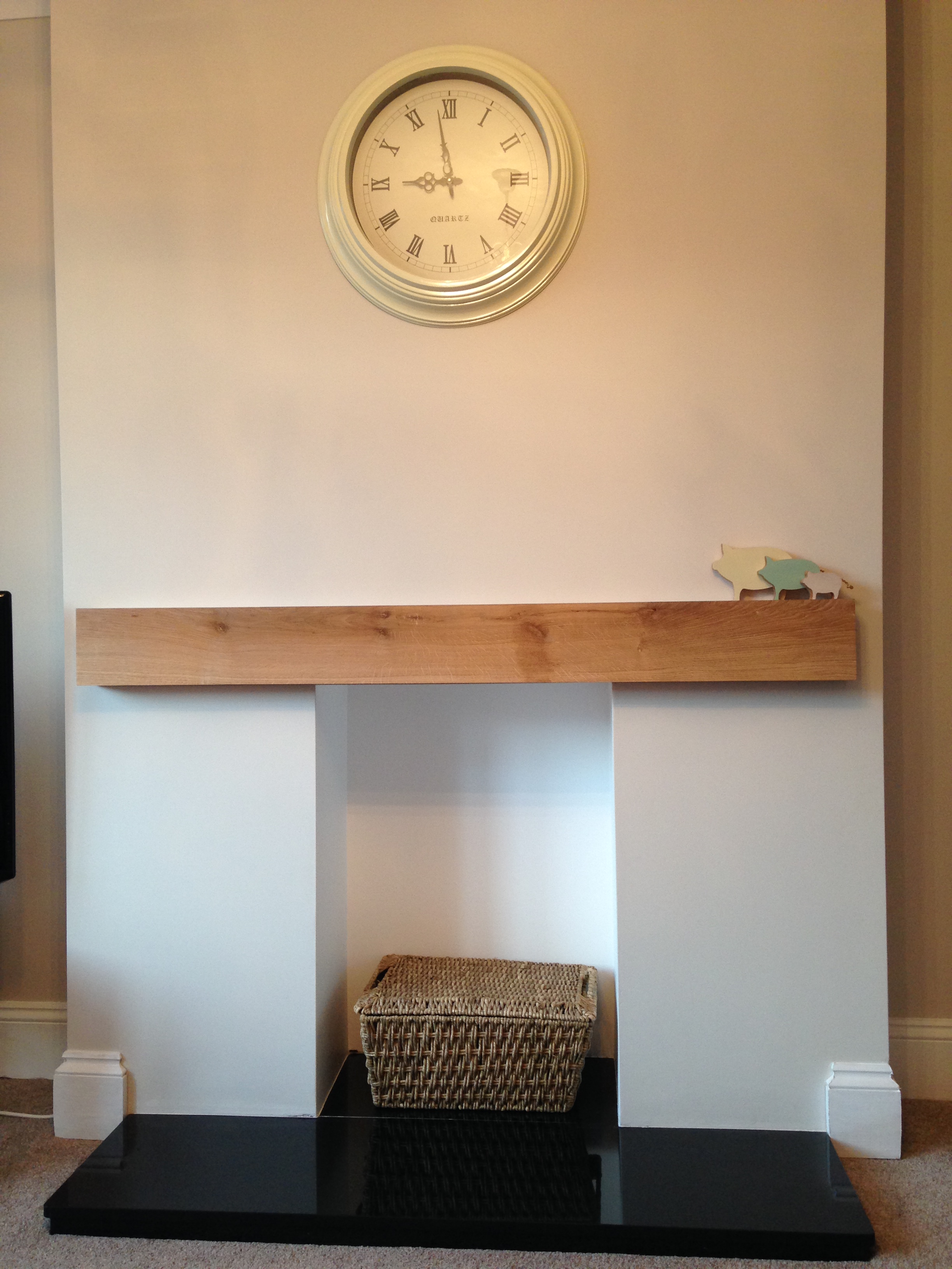 Fireplace mantel piece