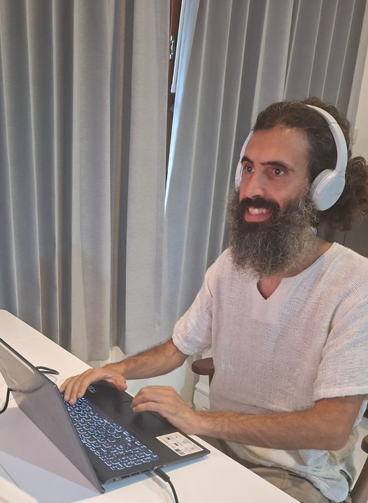 WhatsApp Image 2025-09-18 at 16.34_edited.jpg