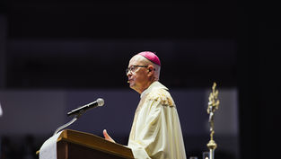 El arzobispo James Golka responde a las críticas del presidente Trump al papa León XIV