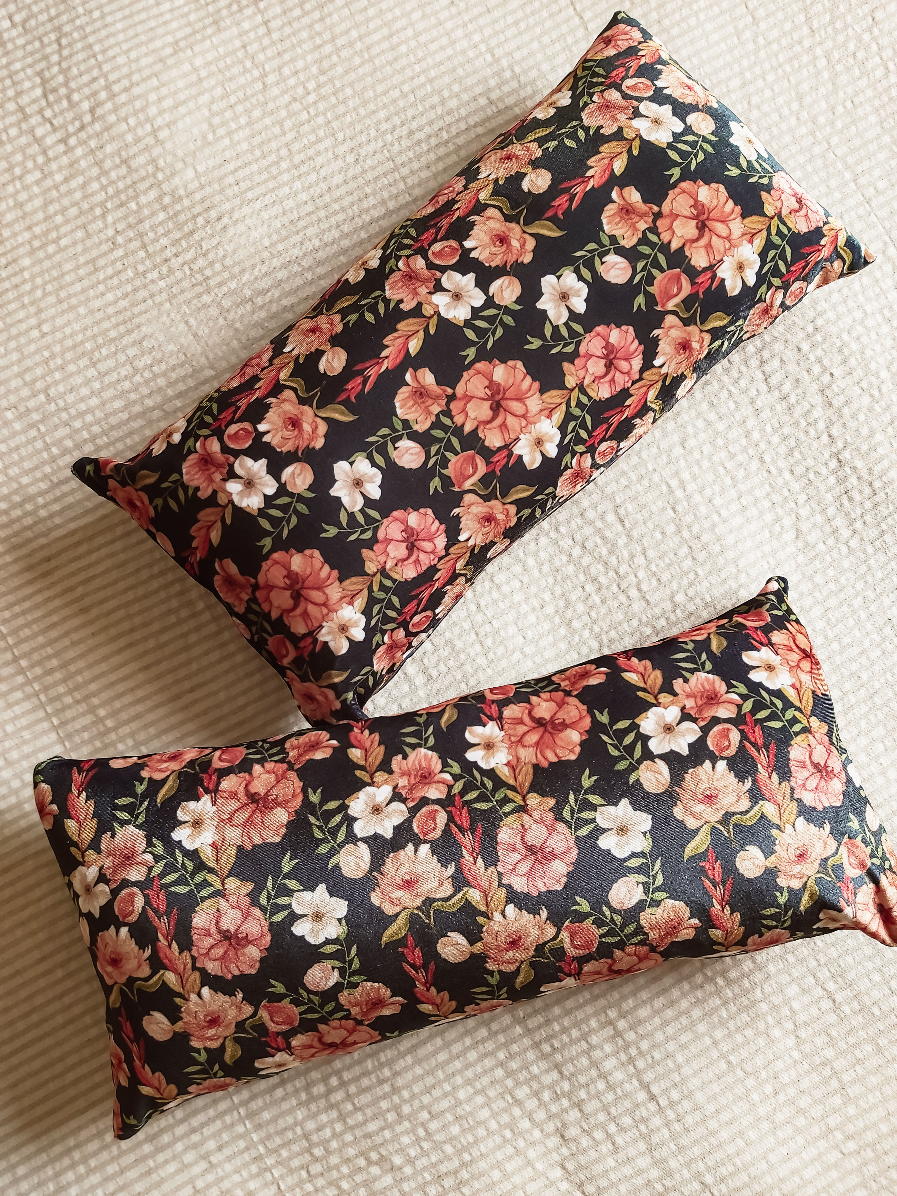 Estampado floral en cojines
