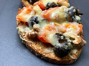 Tartines aux escargots et au Comté