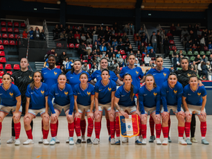 France - Italie : les bleues défaites mais affichent leur cœur sur le terrain