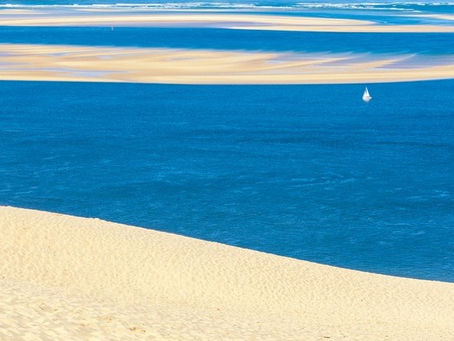 Nature at its most surreal. France’s Dune of Pilat –the highest dune in Europe– rises above Arcachon Bay with sweeping views, shifting sands, and pure ocean air. Do you also want to keep active? Th...