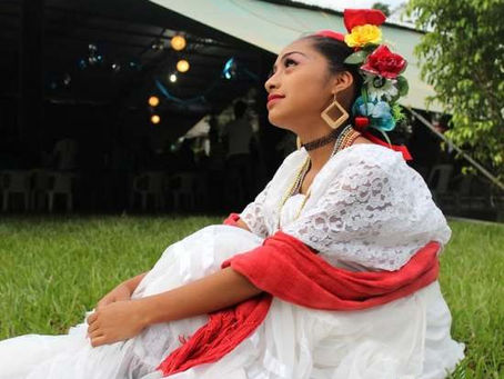 🌺✨ Journey into the vibrant heart of Oaxaca! Discover the beauty of tradition and culture with every stitch and smile. These stunning indigenous crafts are more than just threads; they’re stories ...