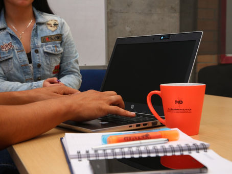 Uniminuto establece alianza con Coursera
