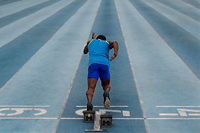 athlete-ligne-depart-au-stade.jpg