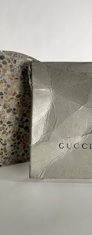 container (gucci) front