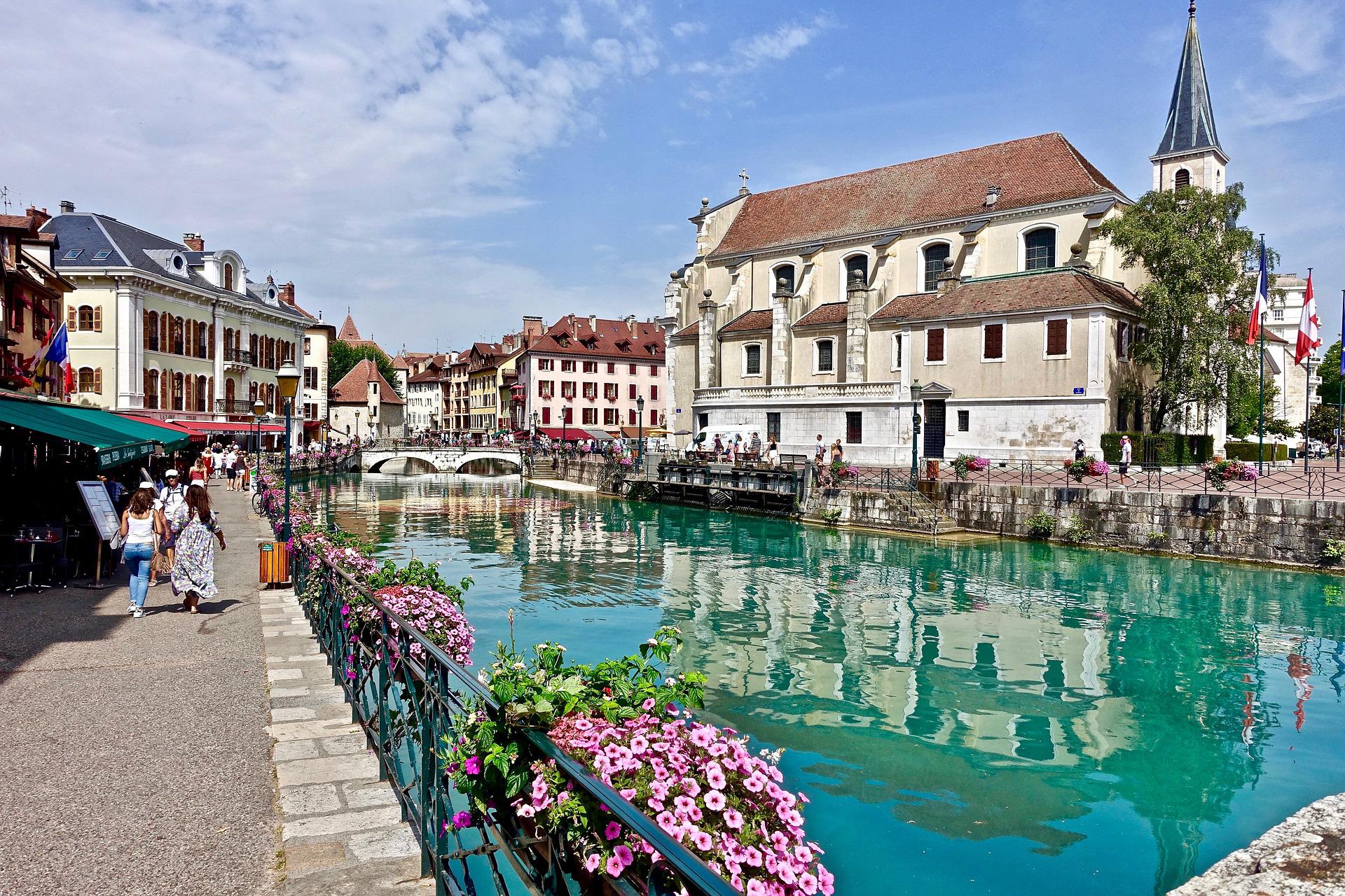 Transfer from Geneva Airport (GVA) to Annecy - ALPY