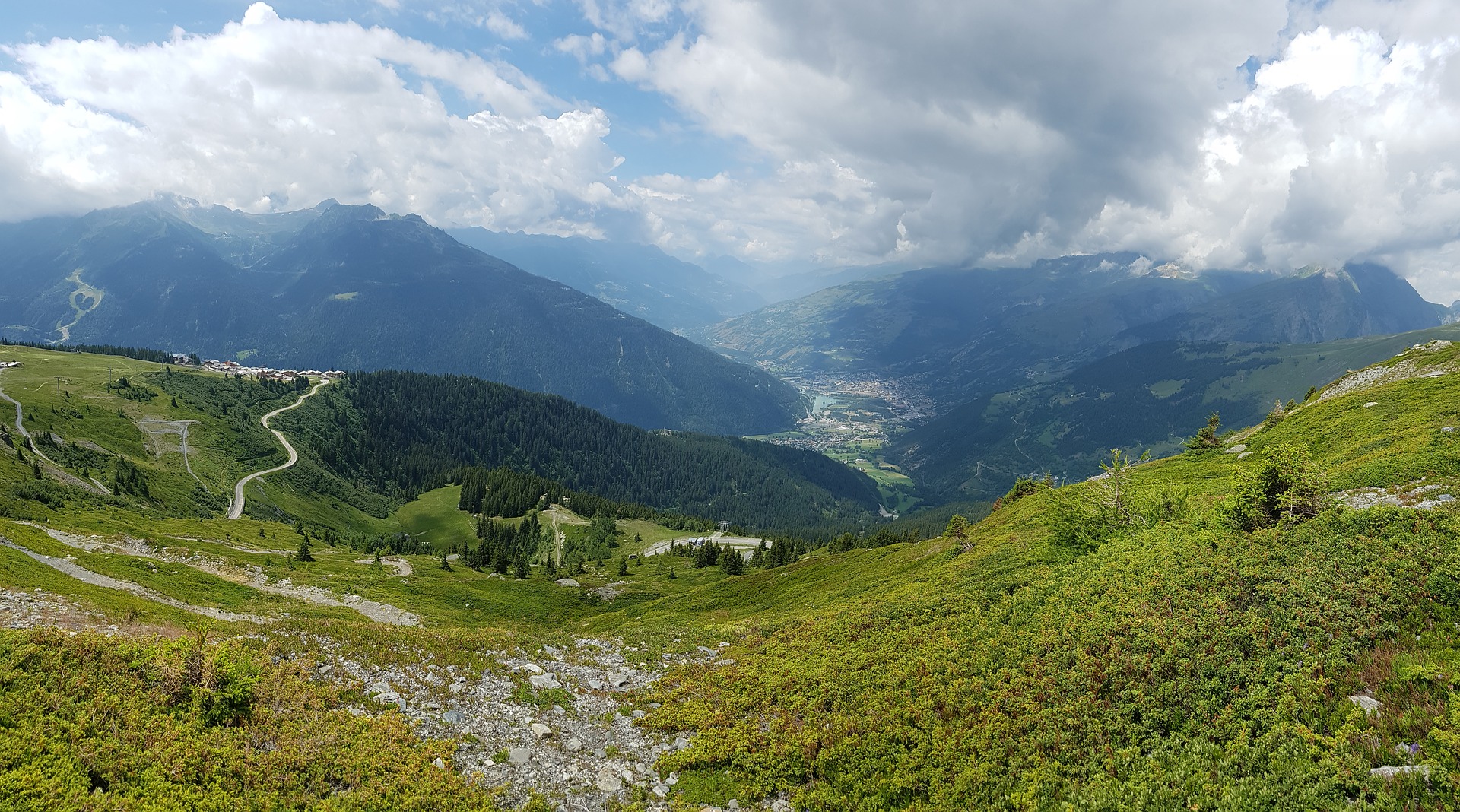 Transfer Geneva Airport (GVA) to Bourg-Saint-Maurice - ALPY