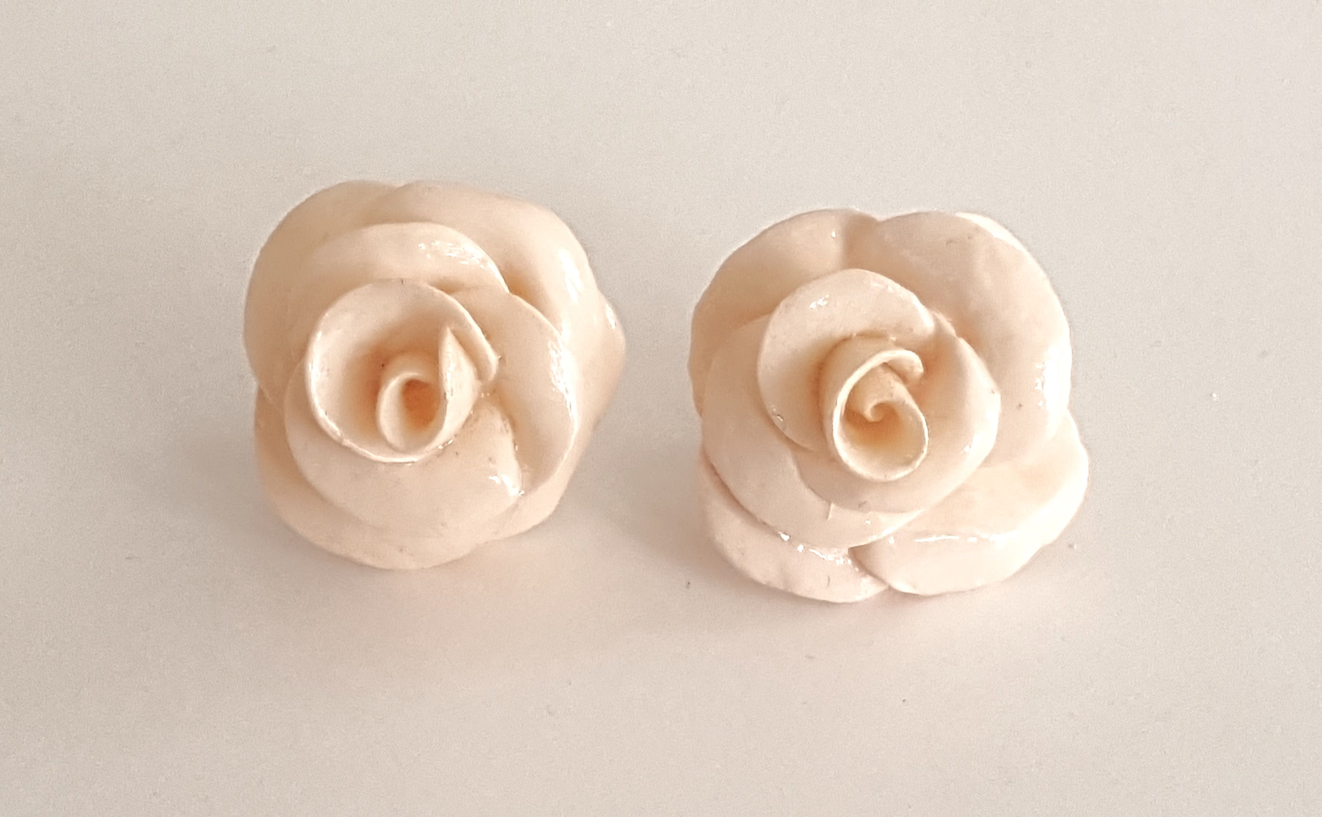 Aritos Rosa de Porcelana en frío