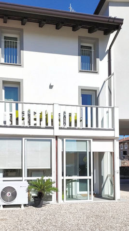 EcoHouse parcheggio_edited_edited.jpg