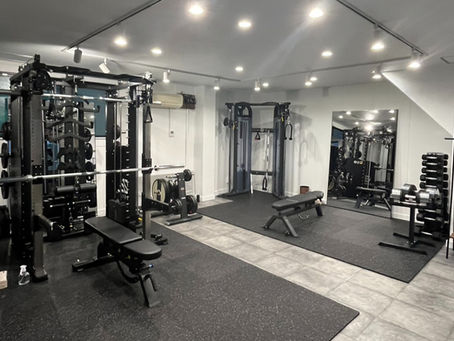 フリーウエイト×マシン|効率よく筋肥大・引き締めを狙う【HOPE GYM清澄白河】