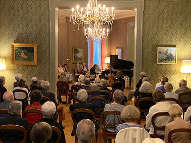 GG Saal Davinet mit Publikum 2.jpeg