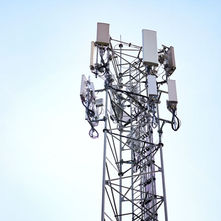 Differences Between Cell Signal Strength & Signal Quality
