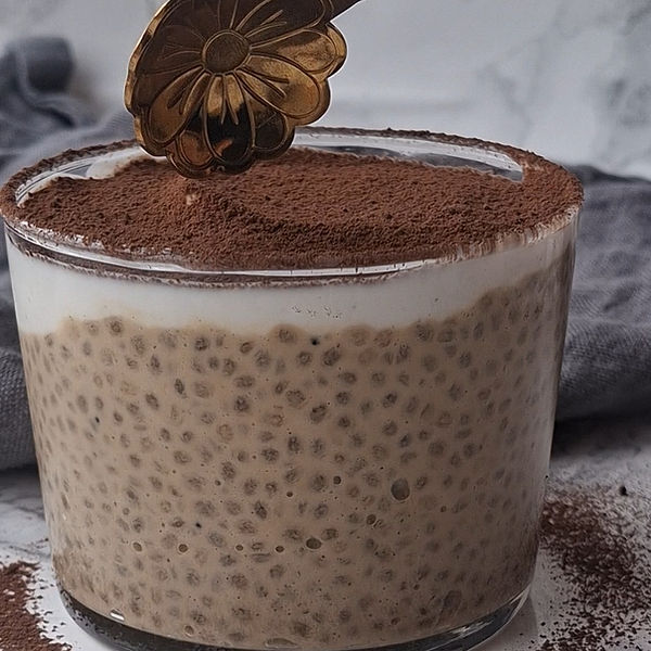 Chiamisu - chiagrød med smag af tiramisu.