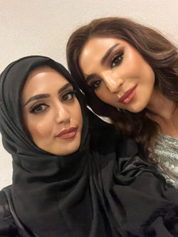 Pakstani Ramsha celebrity makeup artist