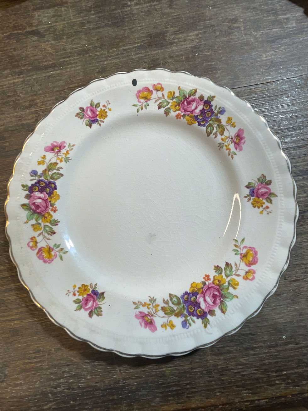 Thumbnail: plate with decorative border of roses and yellow flowers
