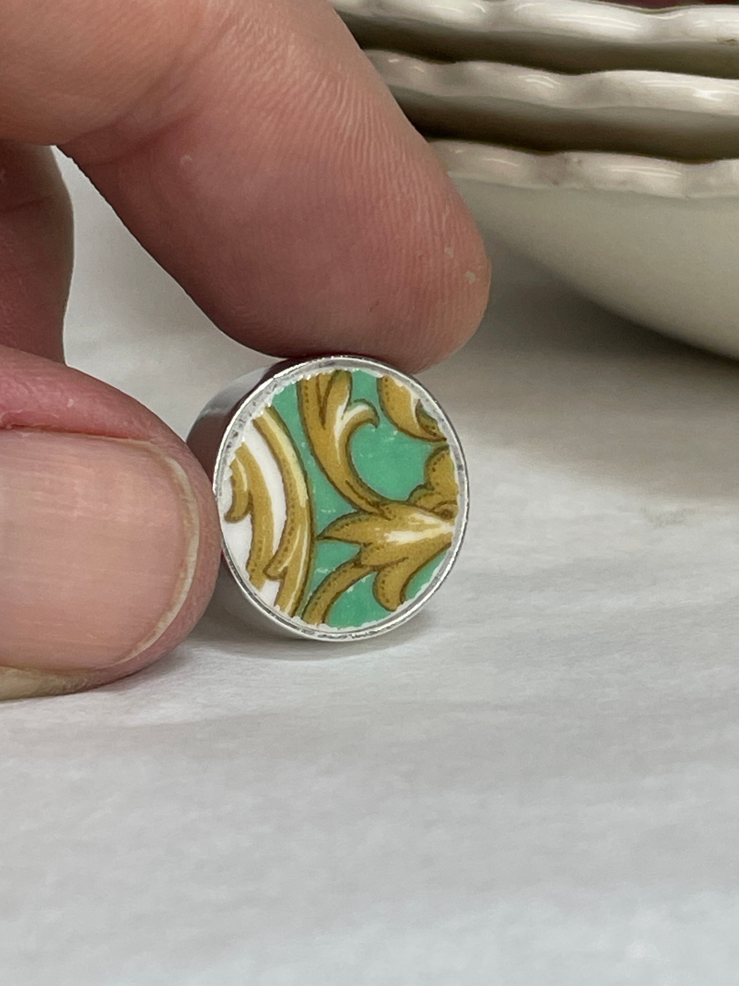 small round ring of green and gold Queen Anne Regency vintage china