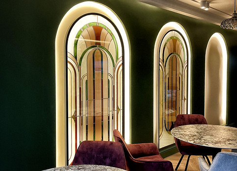 Restaurant vitraux art déco