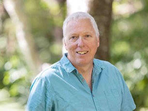 Interview: Rodney Strong talks about Three Dogs, Two Murders and a Cat