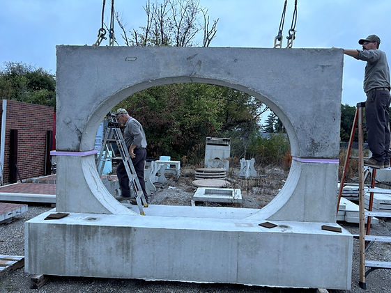 Spoerr Custom Head Wall