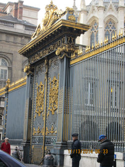 The Concierge, Paris