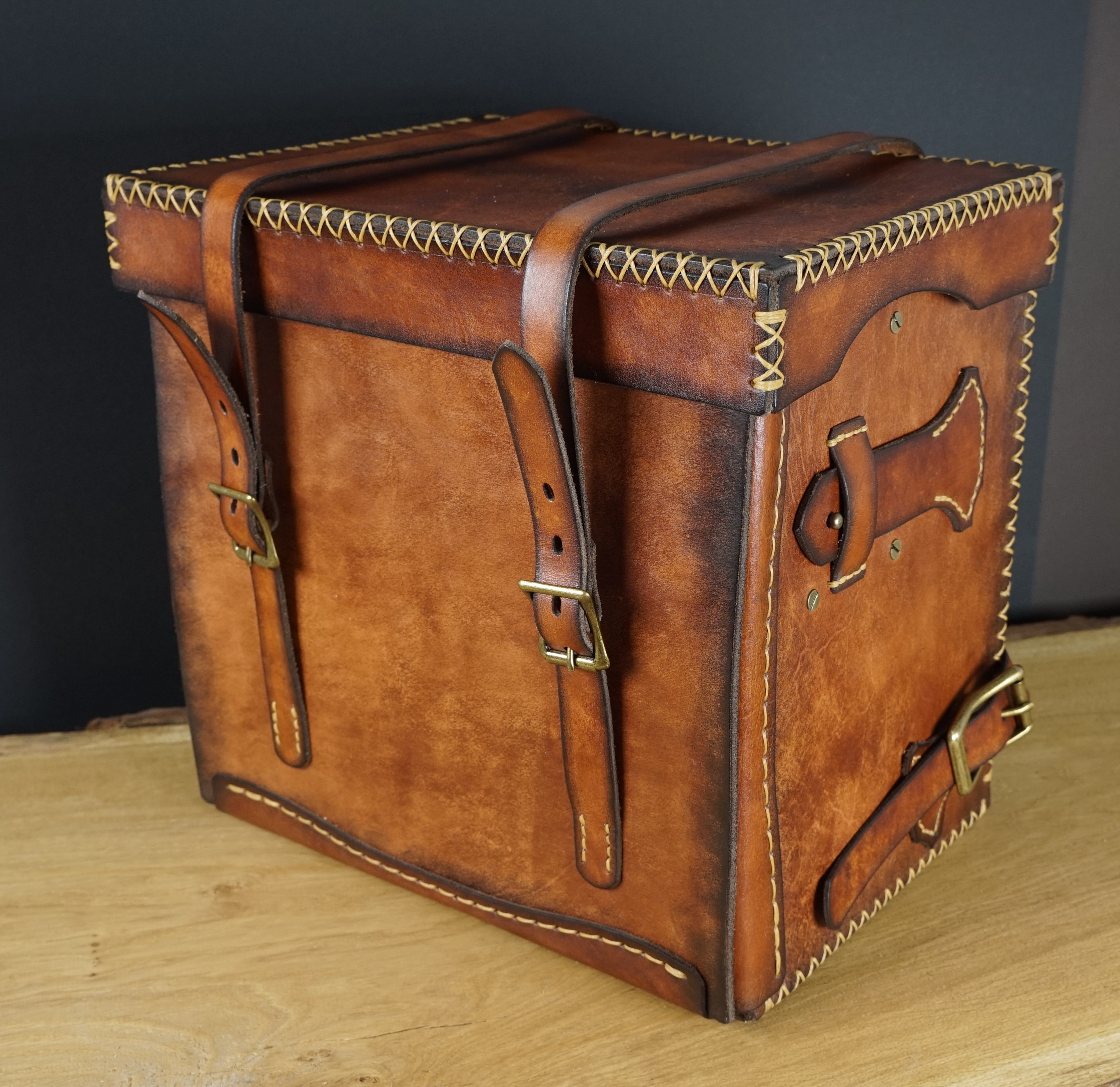 Alchemistenrucksack
Inkl. diversen Innentaschen