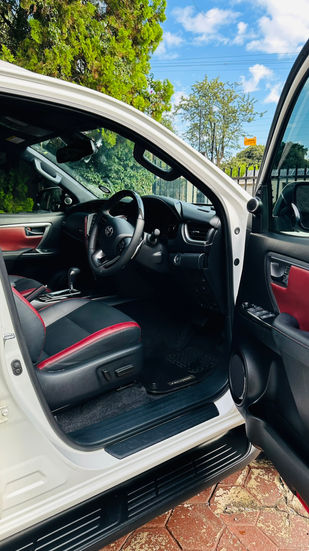 Interior view of a Toyota Fortuner Executive Detail.