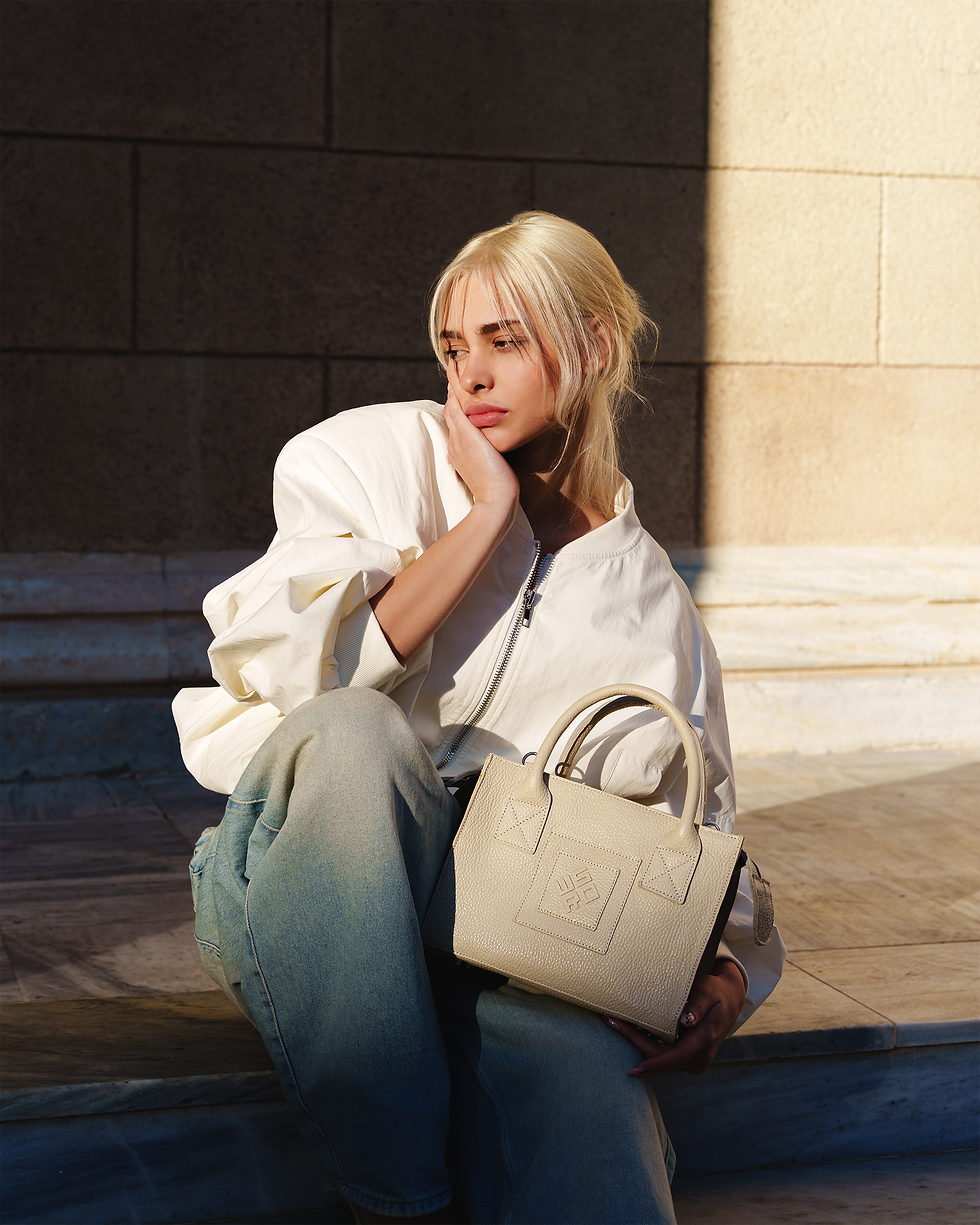 Μικρογραφία: IRIS SMALL BEIGE 