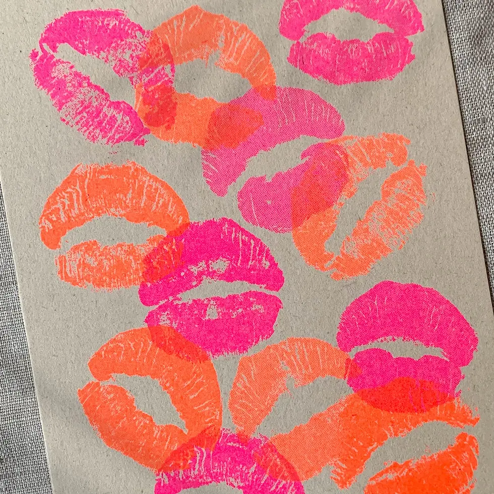 Postal / Kiss / Papel ecológico
