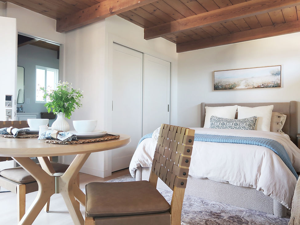Bed & Table 2.jpg