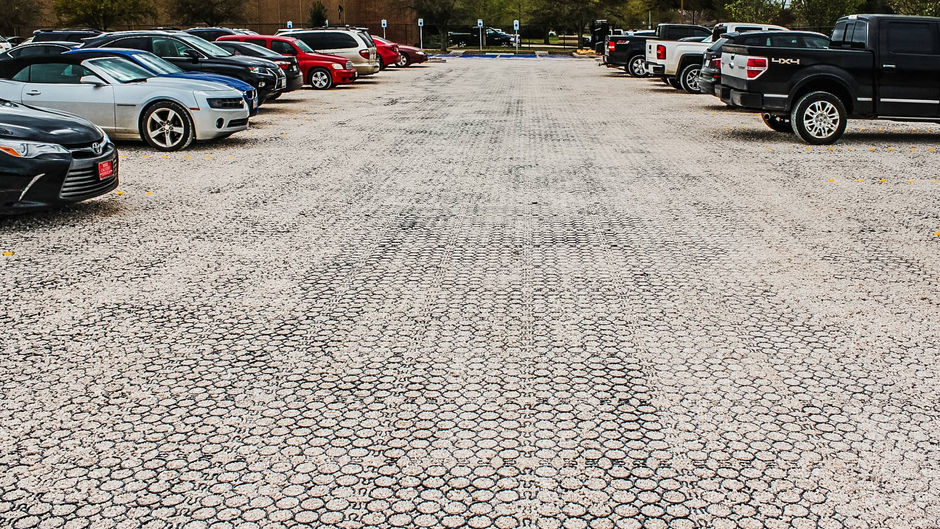 5 Signs Your Driveway Needs an Upgrade to Permeable Concrete