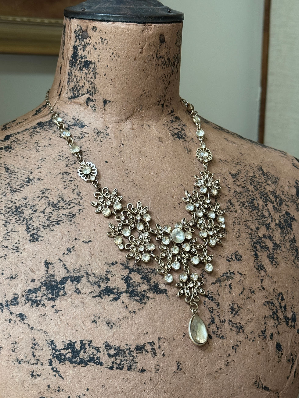Thumbnail: Flowering Gem Necklace 