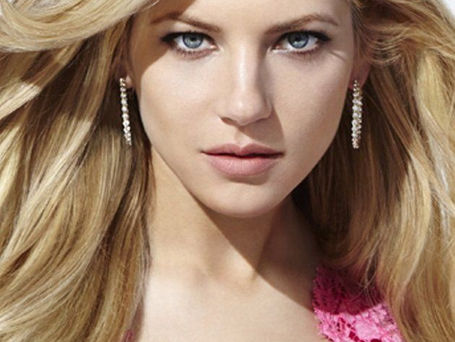Wonder Woman of the Week: Katheryn Winnick