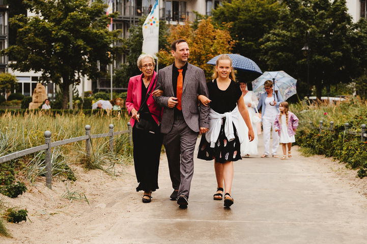 Authentische Hochzeitsfotografie auf Rügen I Hochzeitsfotograf Müther-Turm I Binz