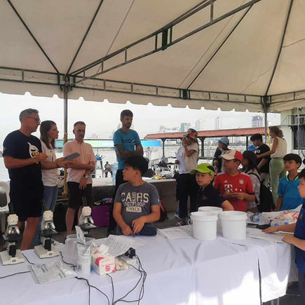 Manila Bay Exkursion & Feldexperiment: Erkundung von Umweltproblemen und nachhaltigem Handeln