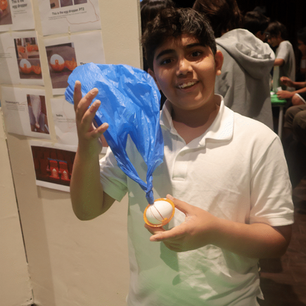 Collaboration Groups Fair Showcases Student Creativity at GESM