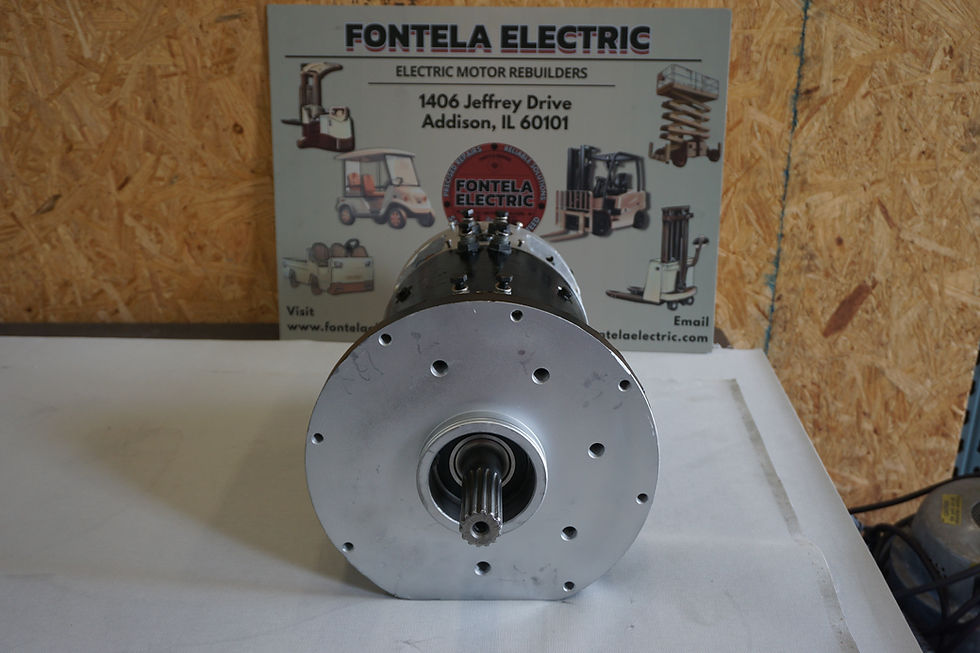 Front view of rebuilt/remanufactured Caterpillar motor part number/sku 97121-21500.