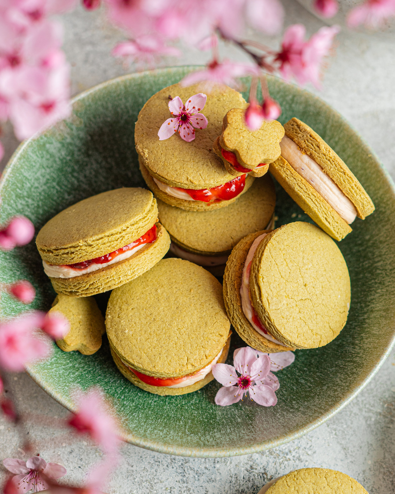 Mes alfajores printaniers, matcha fraise !