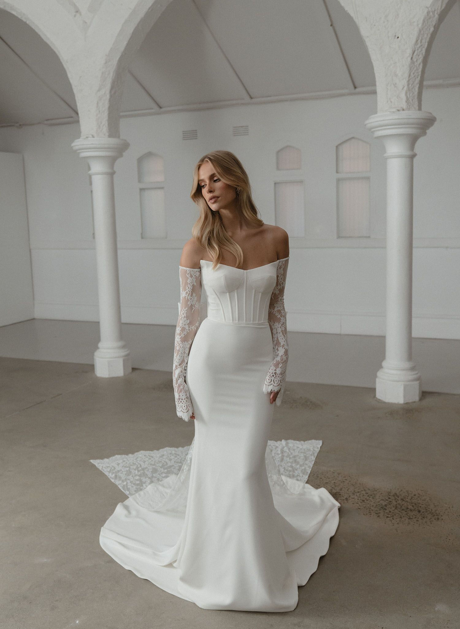 Madi Lane Savoy Wedding Dress Size 14 