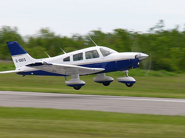 Piper PA28 light aircraft taking off – QuizAero’s online ground school and PPL (A) practice exams.
