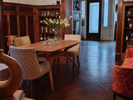 Brooklyn Guest House Cozy Dining Area