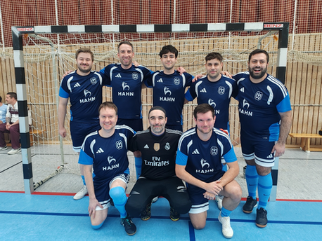 Neuer Satz Trikots beim Hallenturnier in der Stadthalle erfolgreich im Einsatz