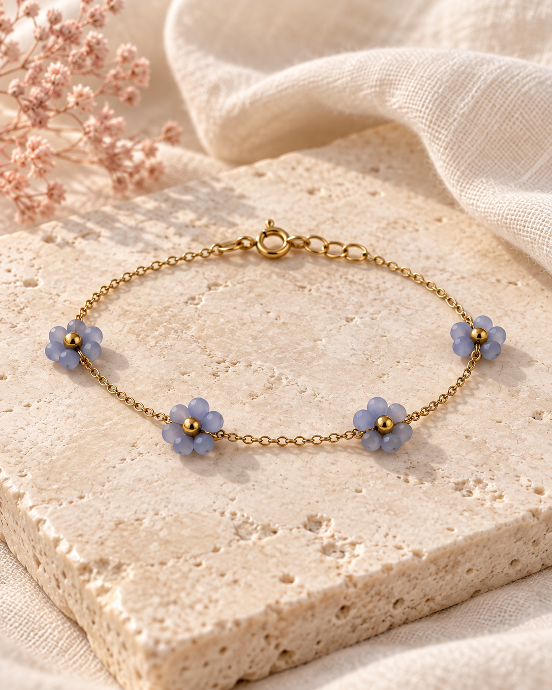 bracelet fleurs bleues femme Kiara chaîne dorée