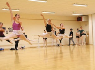 les-corps-dansants-nantes-classique-saut