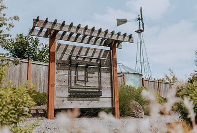 Liljebeck-Farms-Washington-State-Wedding-Venue-Savanna-Marlee-Photography